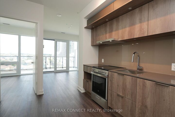 Property Photo:  448 Burnhamthorpe Road W 503  ON L5B 0R4 