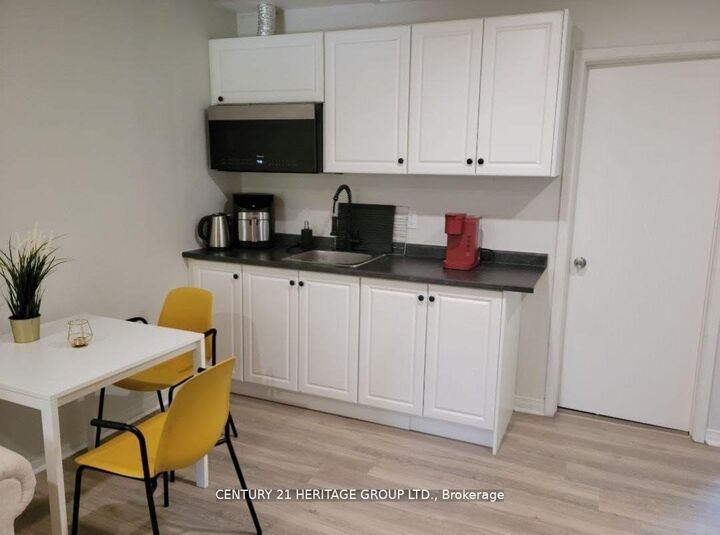 Property Photo:  287 Lorne Avenue B  ON L3Y 4K6 