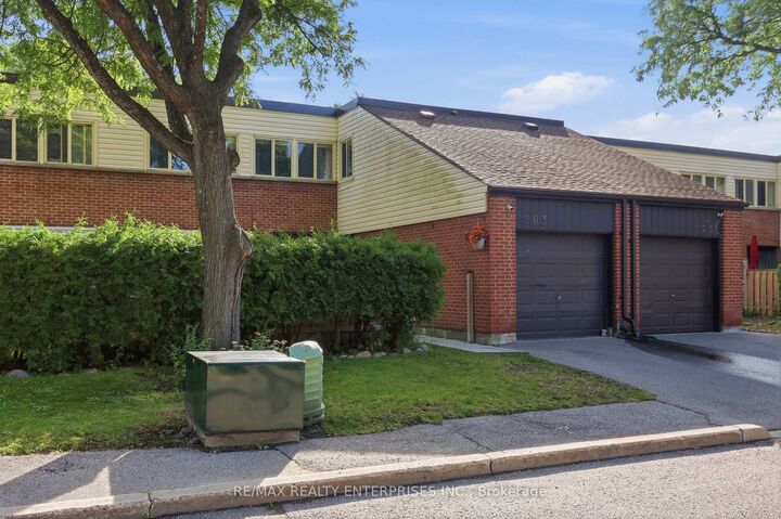 Property Photo:  155 Glovers Road 103  ON L1G 7A4 