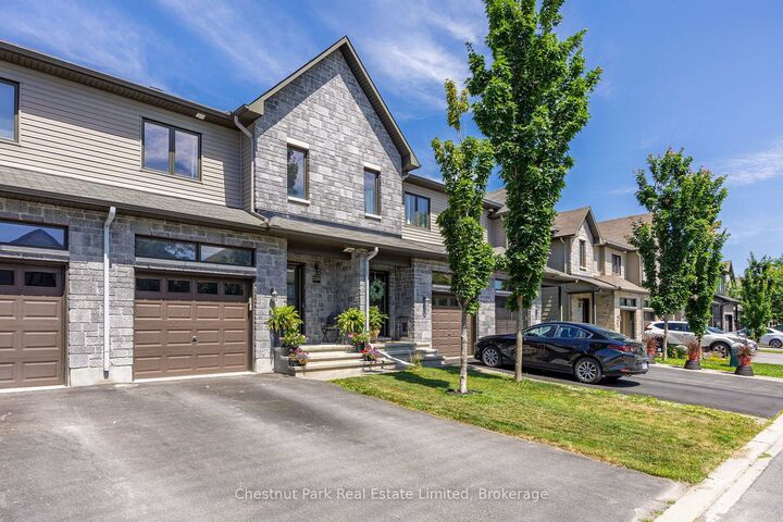 Property Photo:  239 King Street  ON K7C 0G9 