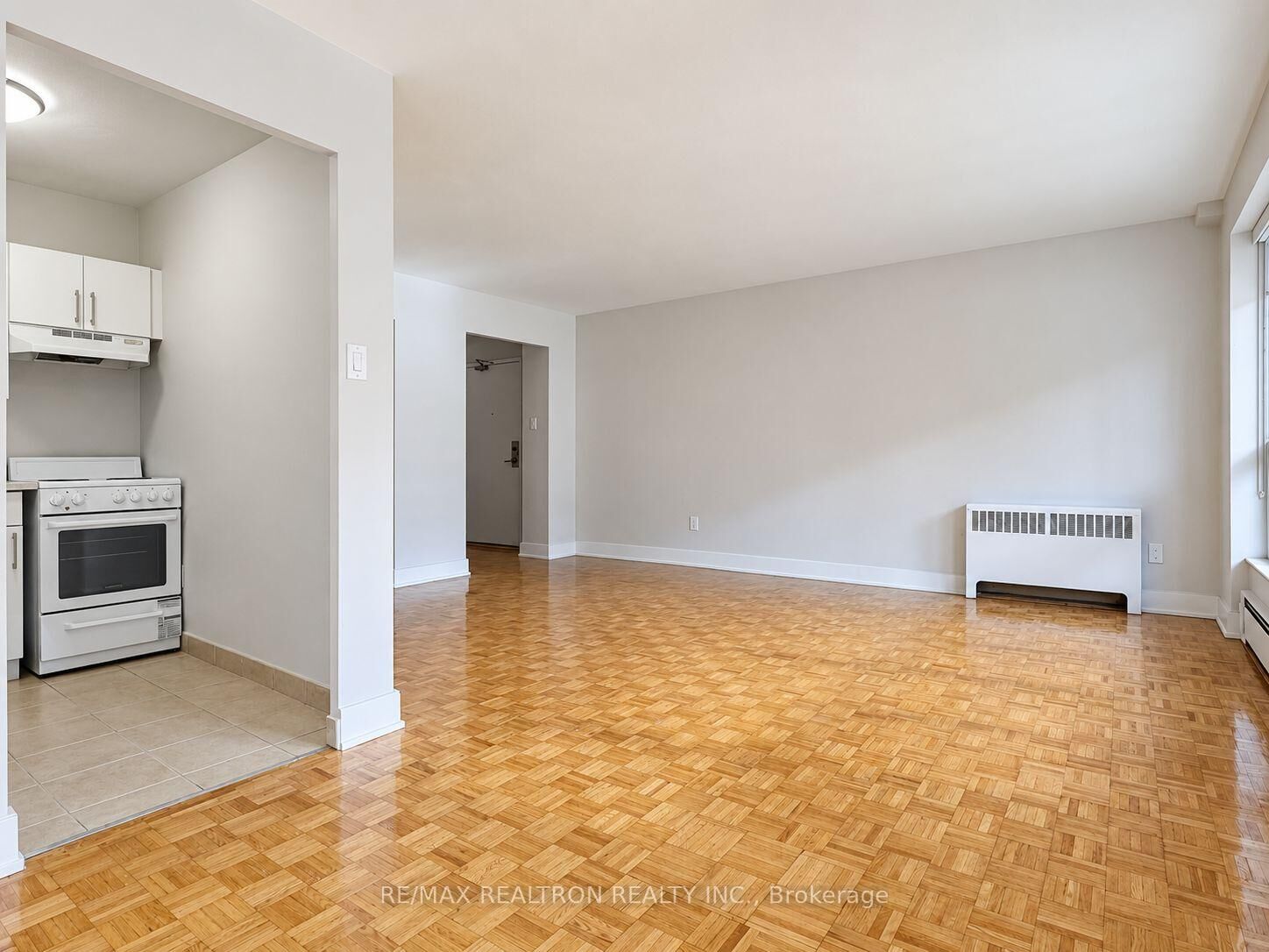Property Photo:  1291 Bayview Avenue 201  ON M4G 2Z9 