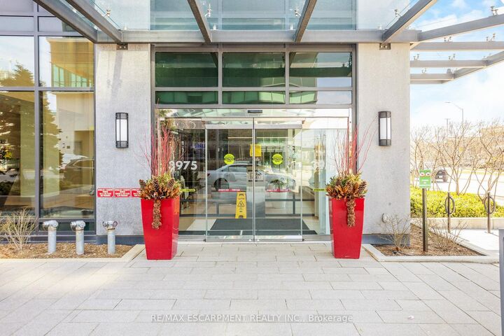 Property Photo:  3975 Grand Park Drive 3304  ON L5B 0K4 