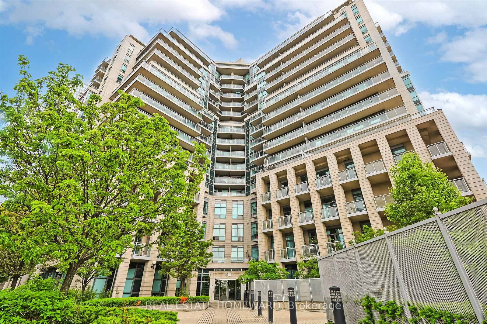 Property Photo:  410 Queens Quay W 1117  ON M5V 3T1 