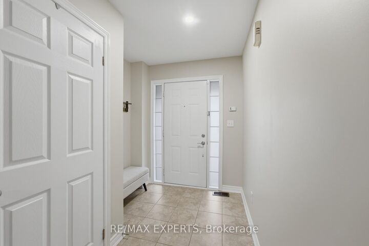 Property Photo:  72 Victor Large Way  ON L9W 0B6 