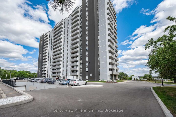 Property Photo:  2055 Upper Middle Road 1605  ON L7P 3P4 
