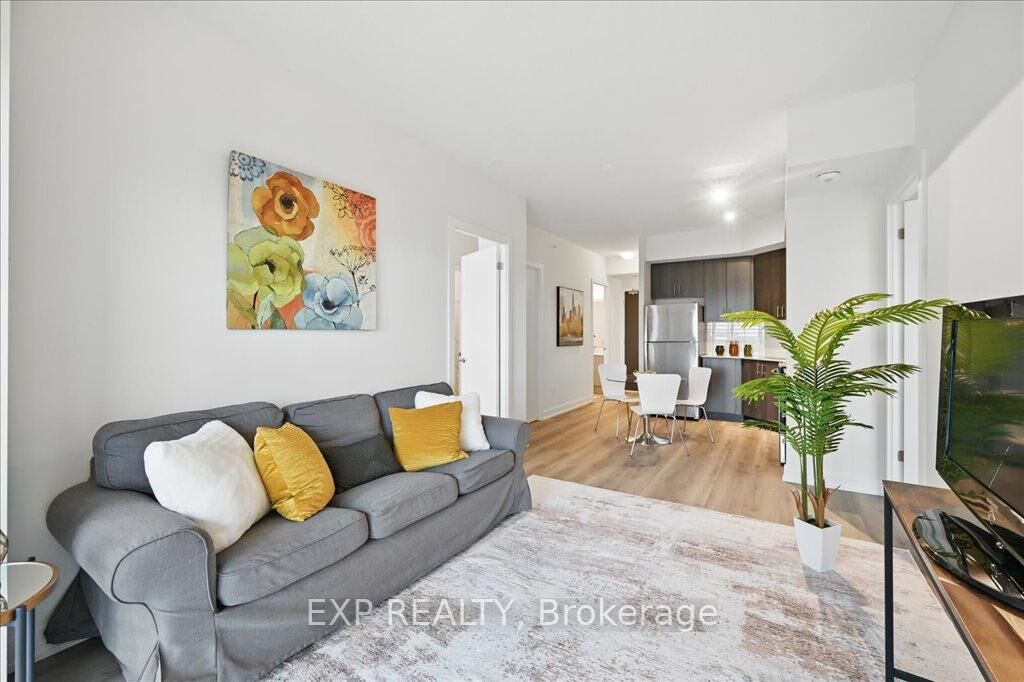 Property Photo:  550 North Service Road 707  ON L3M 4E8 