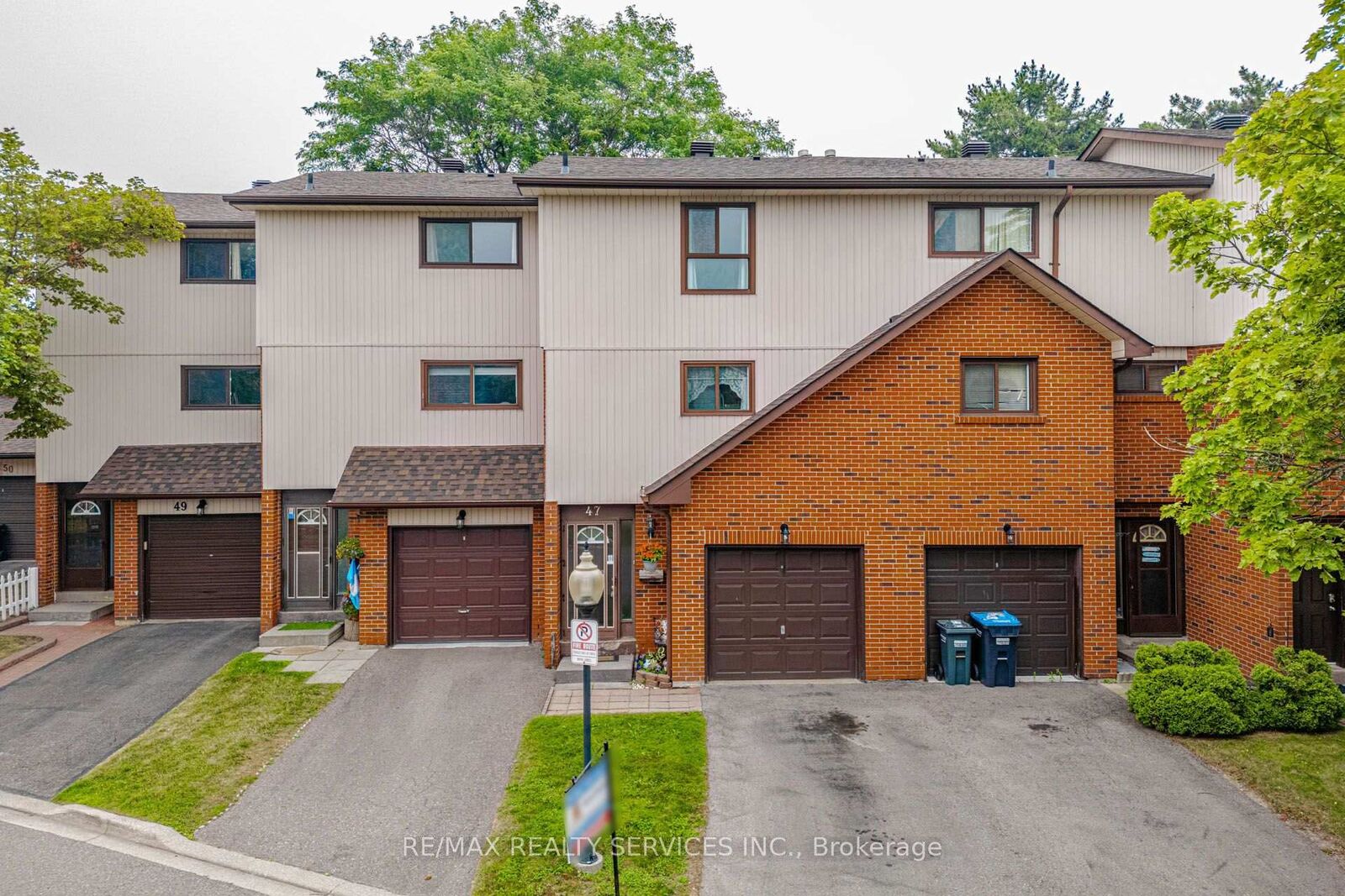 Property Photo: 47 Dawson Crescent ON L6V 3M5