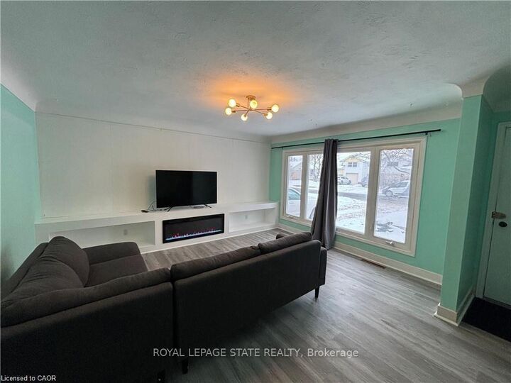 Property Photo:  118 Jacobson Avenue Upper  ON L2T 3A5 
