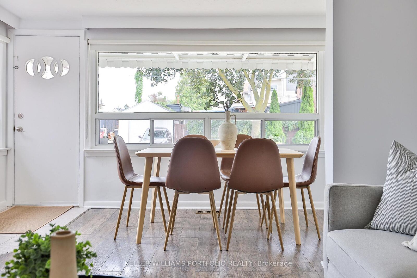 Property Photo:  40 Aileen Avenue  ON M6M 1E6 