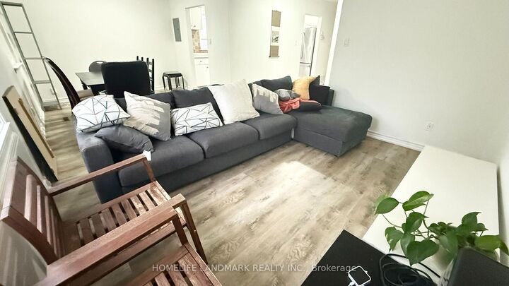 Property Photo:  81 United Square Main Floor  ON M1B 2B9 