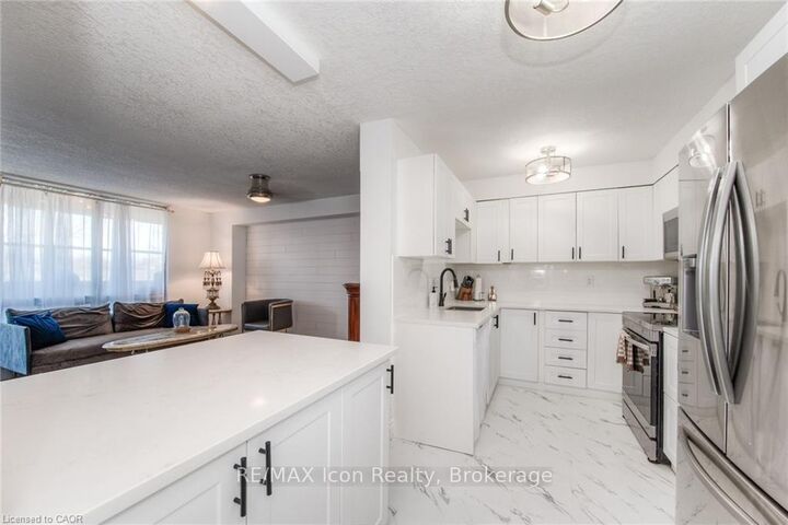 Property Photo:  225 Harvard Place 402  ON N2J 4H4 