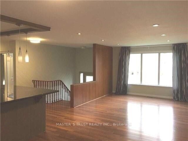 Property Photo:  38 Penwick Crescent  ON L4C 5B4 