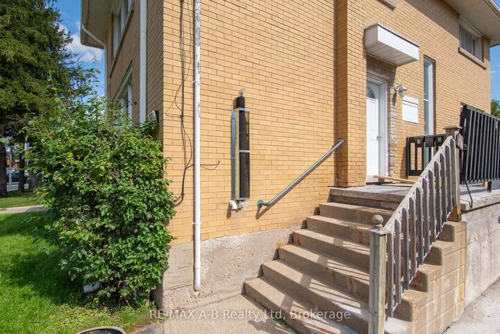 Property Photo: 727 Frederick Street ON N2B 2B3