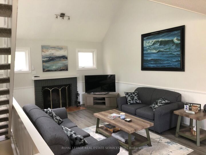Property Photo:  466 Oxbow Crescent 6  ON L9Y 5B4 