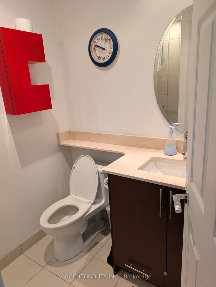 Property Photo: 35 Balmuto Street 1009 ON M4Y 0A3