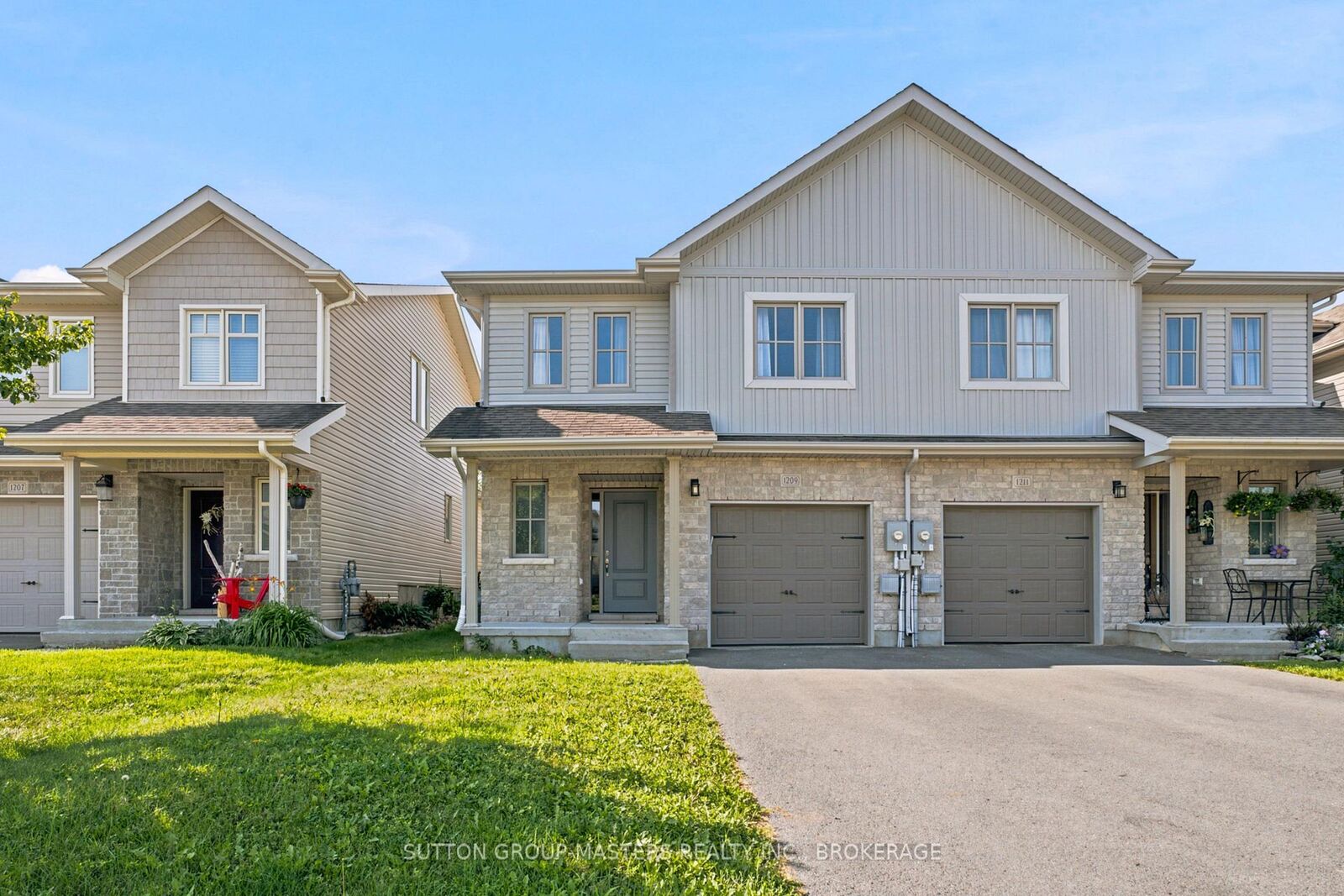 Property Photo:  1209 Carfa Crescent  ON K7P 0N2 