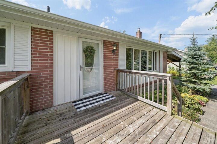 Property Photo:  26 Georgina Street  ON L0E 1R0 