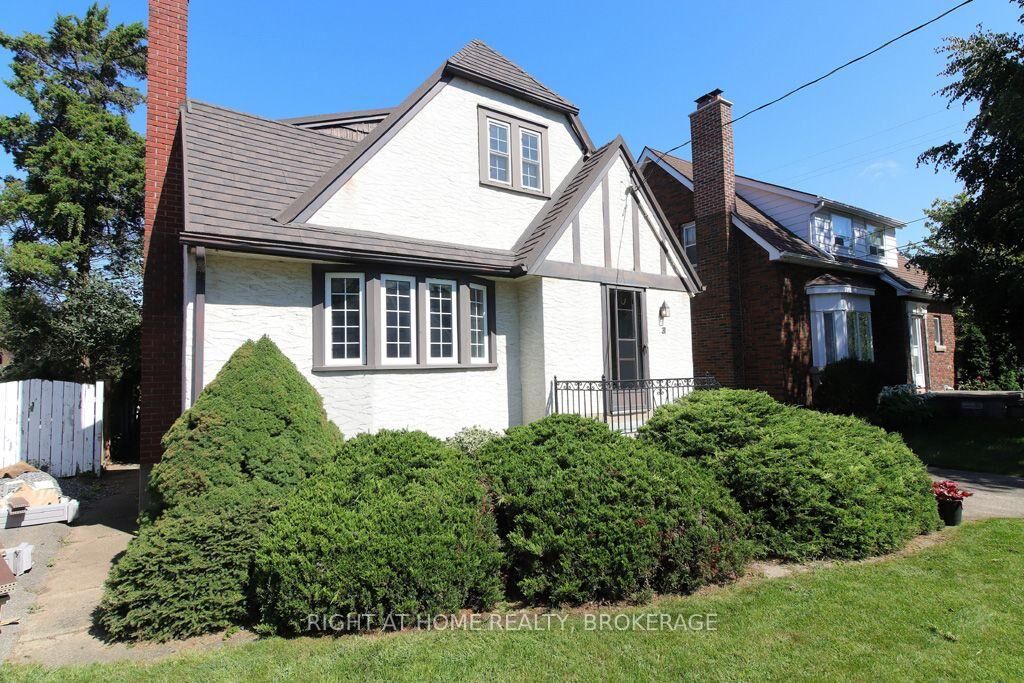 Property Photo:  31 Stuart Avenue  ON L2R 1M8 