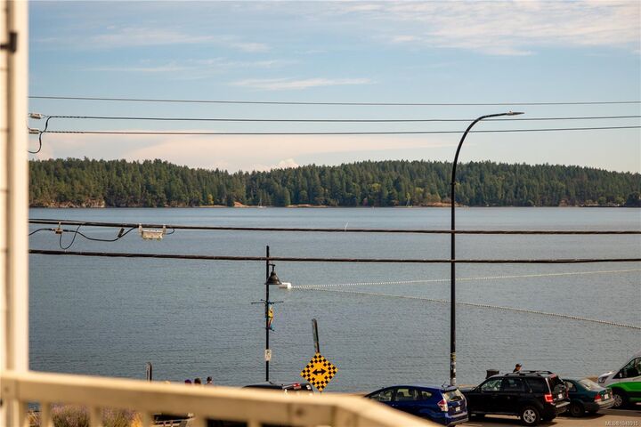 Property Photo:  2815 Departure Bay Rd #308  BC V9S 5P4 