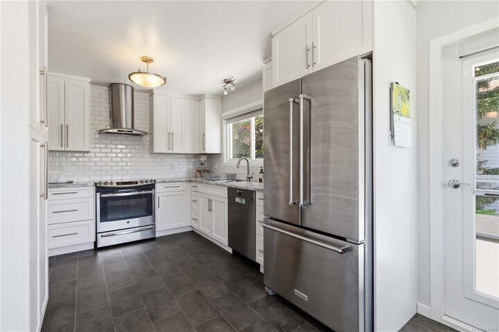 Property Photo:  1909 Ferndale Rd  BC V8N 2Y4 