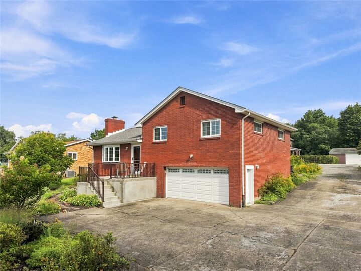 Property Photo: 714 Wible Run Road PA 15209