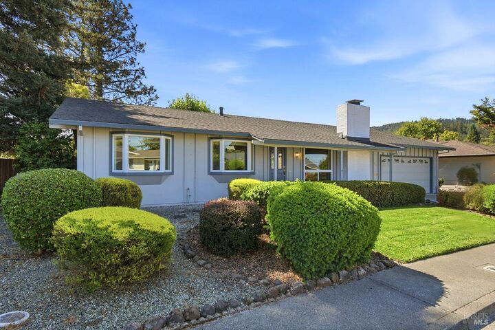 Property Photo: 321 Mockingbird Circle CA 95409