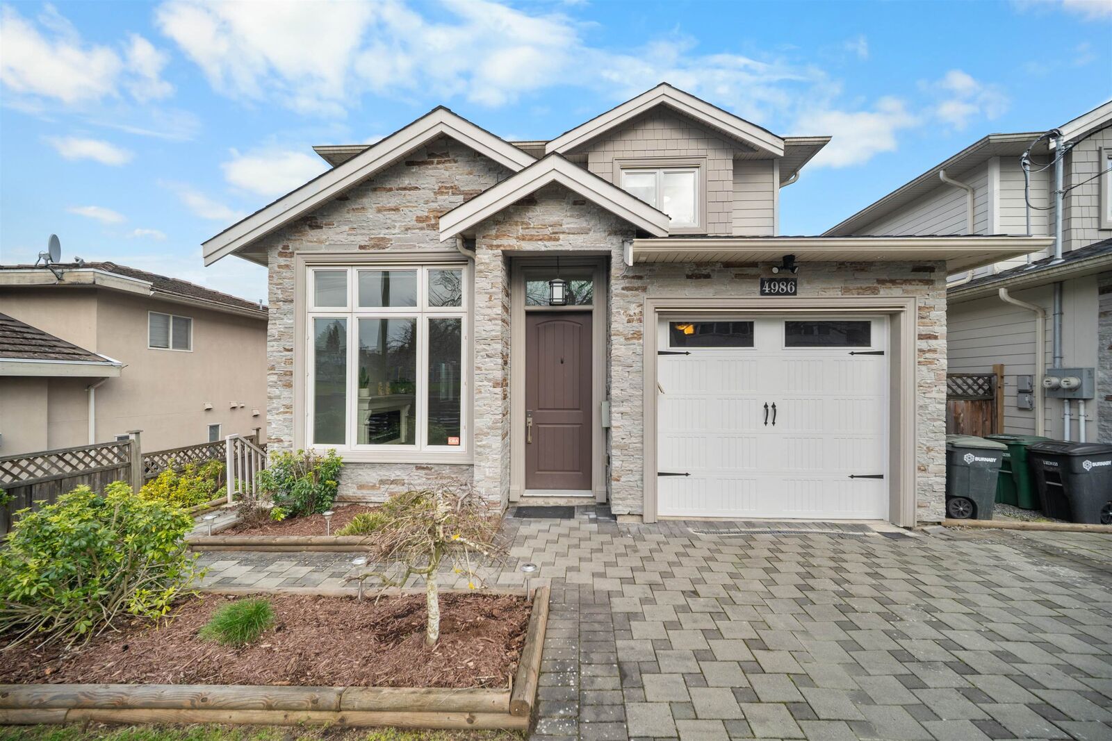 Property Photo:  4986 Inman Avenue  BC V5G 2Y6 