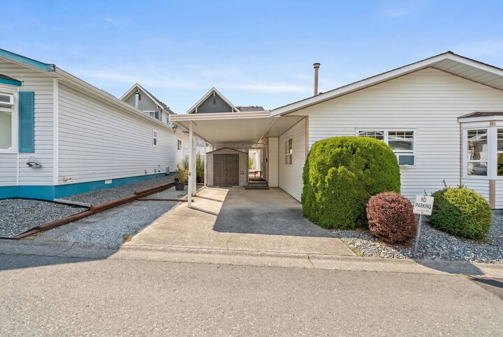 Property Photo: 8078 King George Boulevard 6 BC V3W 5B5