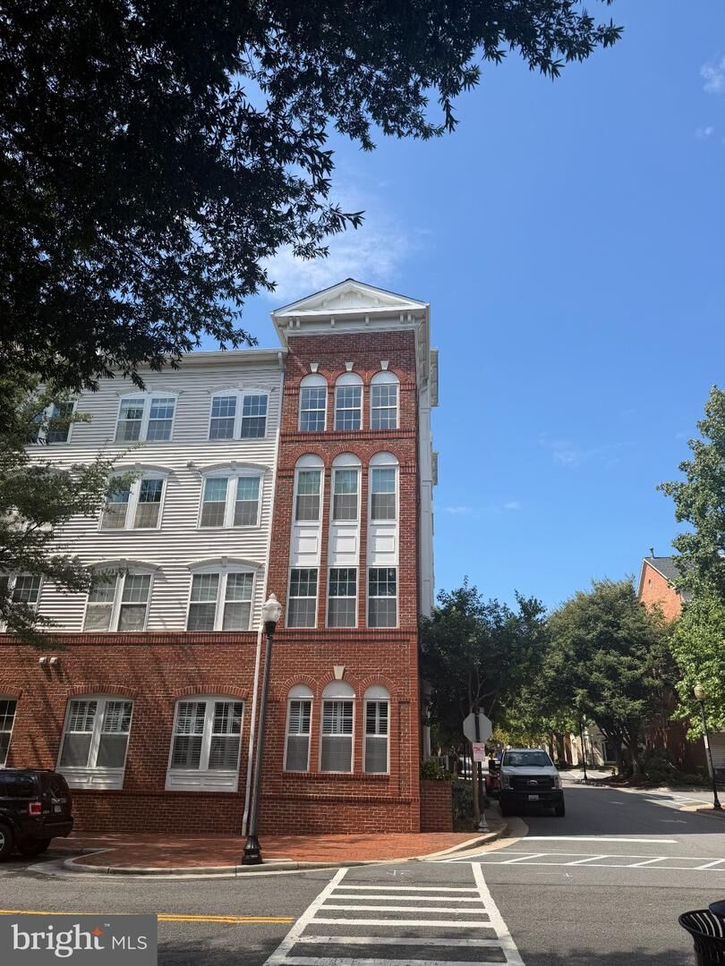 Property Photo:  171 Somervelle Street 404  VA 22304 