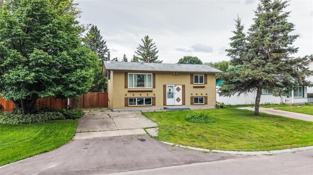 Property Photo:  66 Glenthorne Crescent  MB R2M 2R4 