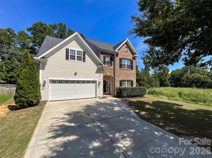 Property Photo:  6019 Grassy Knoll Circle  NC 28104 