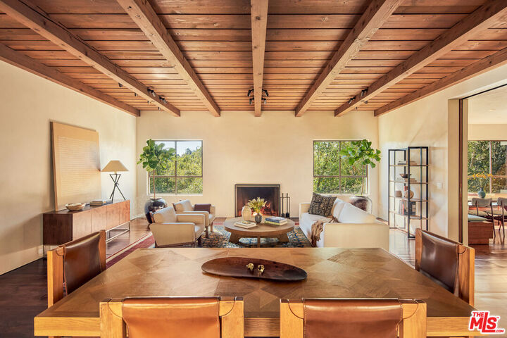 Property Photo:  1680 Old Oak Rd  CA 90049 