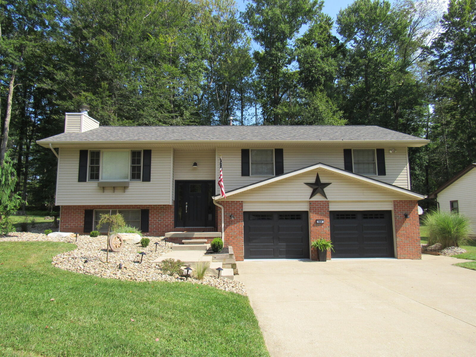 Property Photo: 144 Jolly Roger Rd PA 15801
