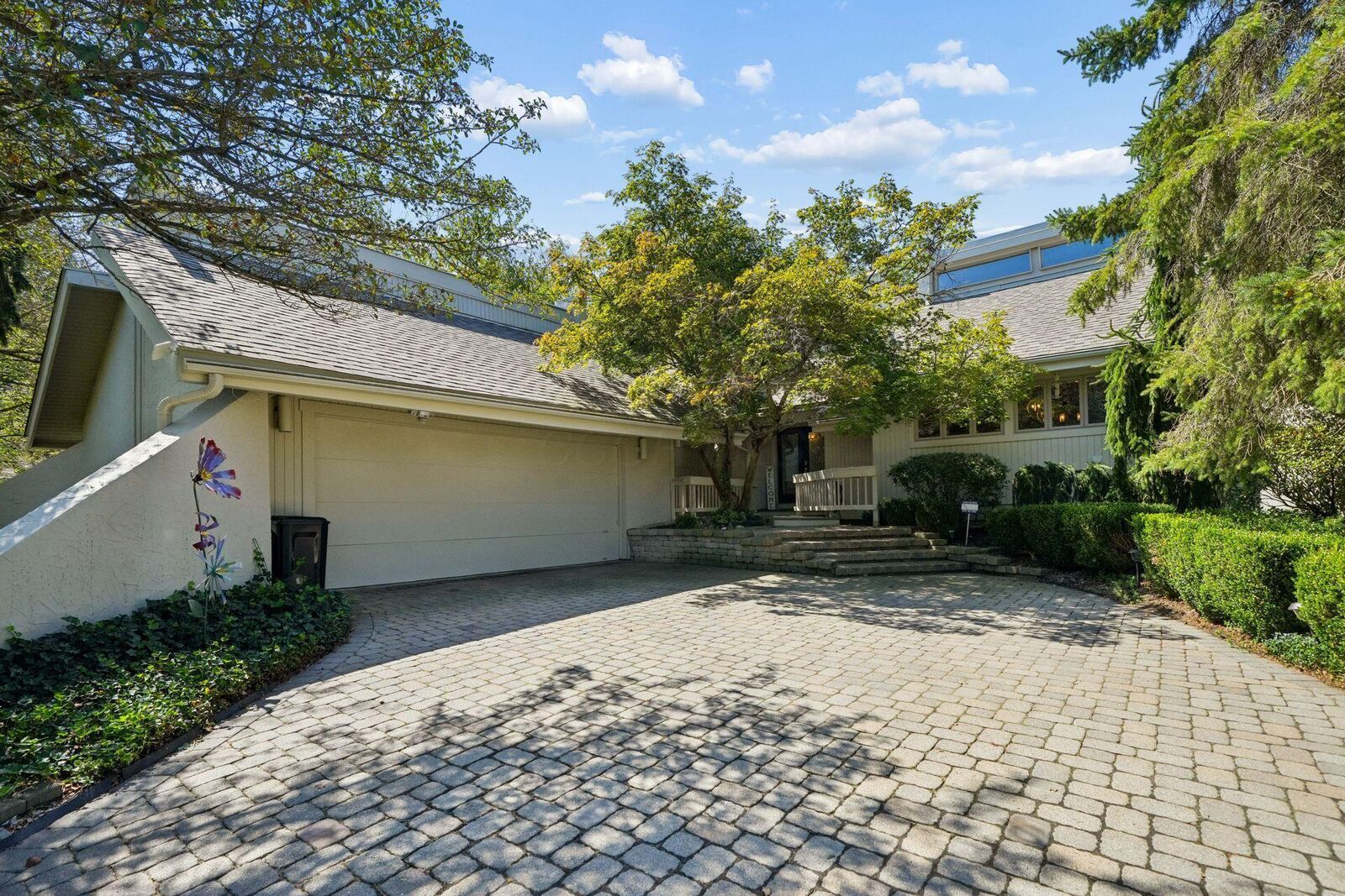 Property Photo: 8603 Scotscraig Court OH 43017
