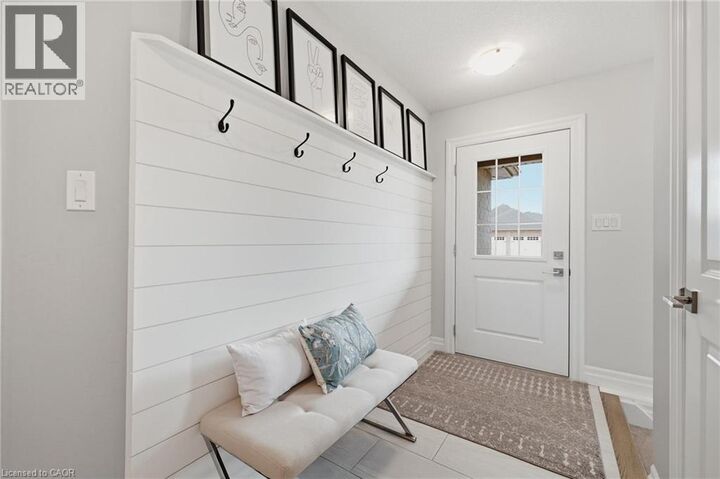 Property Photo: 4 Parkmeadow Place ON N4W 0A9