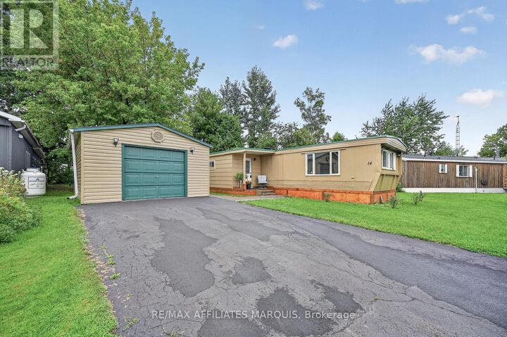 Property Photo:  14 Saddle Avenue  ON K7A 0J4 