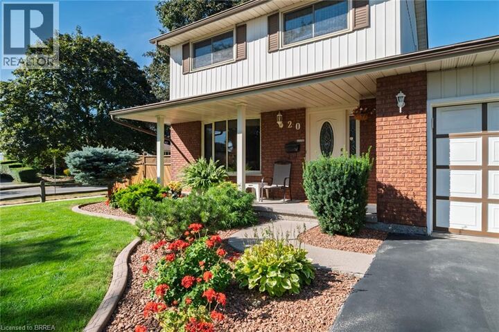 Property Photo:  20 Wildflower Lane  ON N3R 6B4 