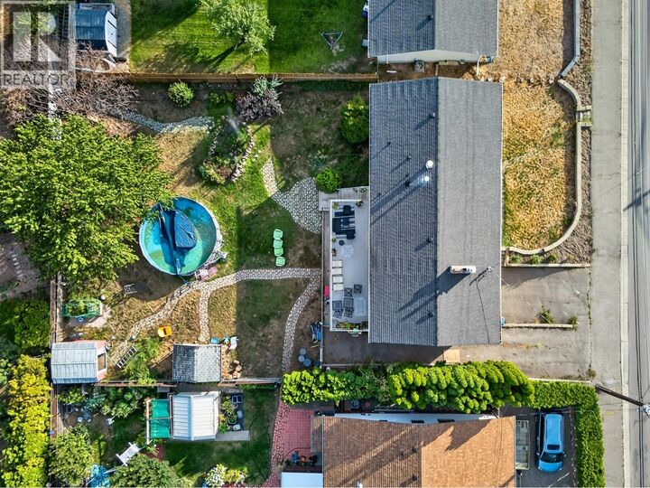 Property Photo:  3575 Westsyde Road  BC V2B 7H5 