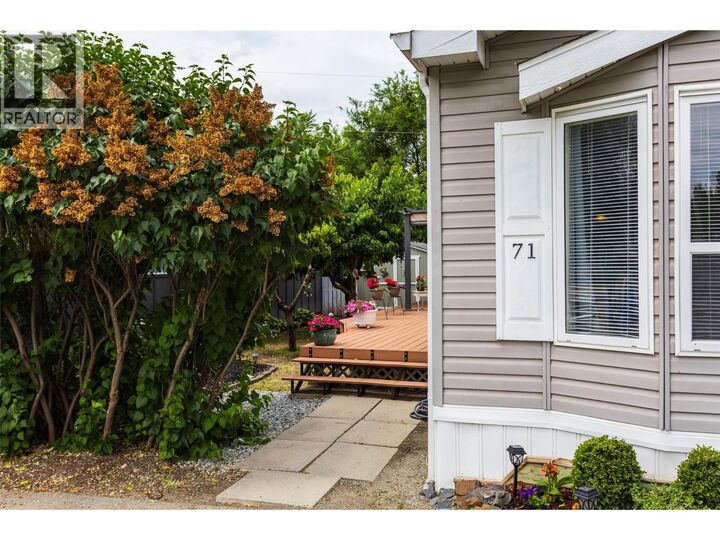 Property Photo:  2035 Boucherie Road 71  BC V4T 1Z8 
