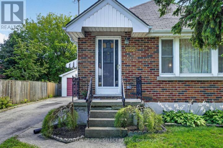 Property Photo: 1295 York Street ON N5W 2V5