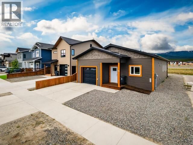 Property Photo:  44 Eugene Avenue  YT Y1A 0S8 