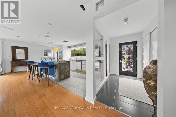 Property Photo: 152 Duford Street ON K2L 6Z7