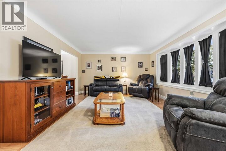 Property Photo:  1293 Severin Drive South  ON N7S 2B9 