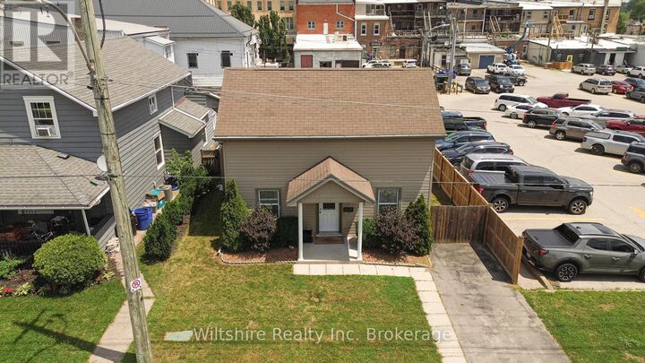 Property Photo: 52 Bidwell Street ON N4G 3T7
