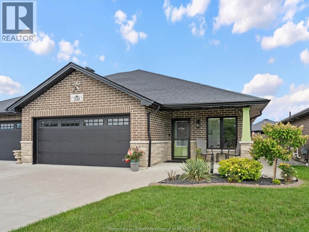 Property Photo:  330 Ironside Street  ON N9V 0G4 