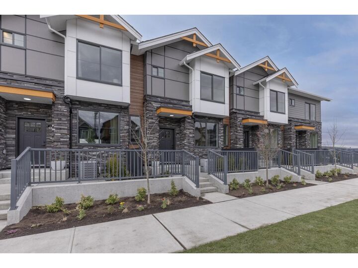 Property Photo:  6035 141 Street 7  BC V3X 0L6 
