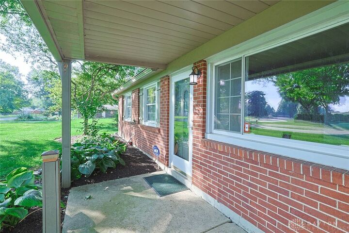 Property Photo: 1593 Kensington Drive OH 45305