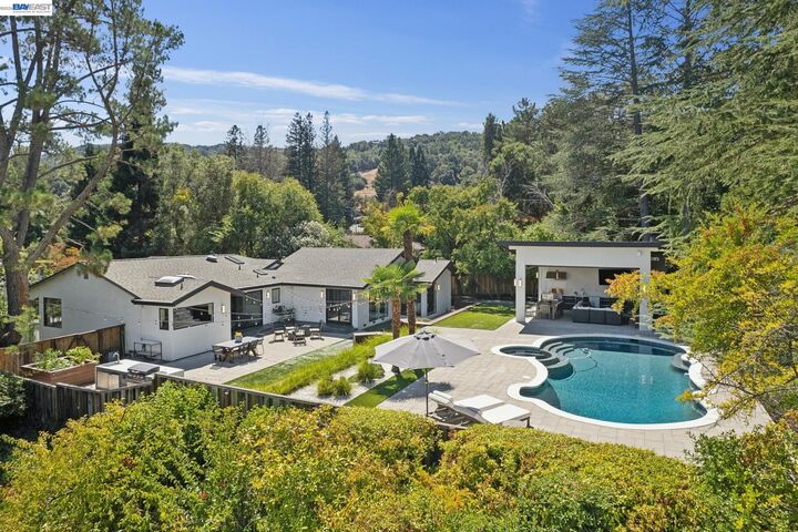 Property Photo: 222 Remington Loop CA 94526