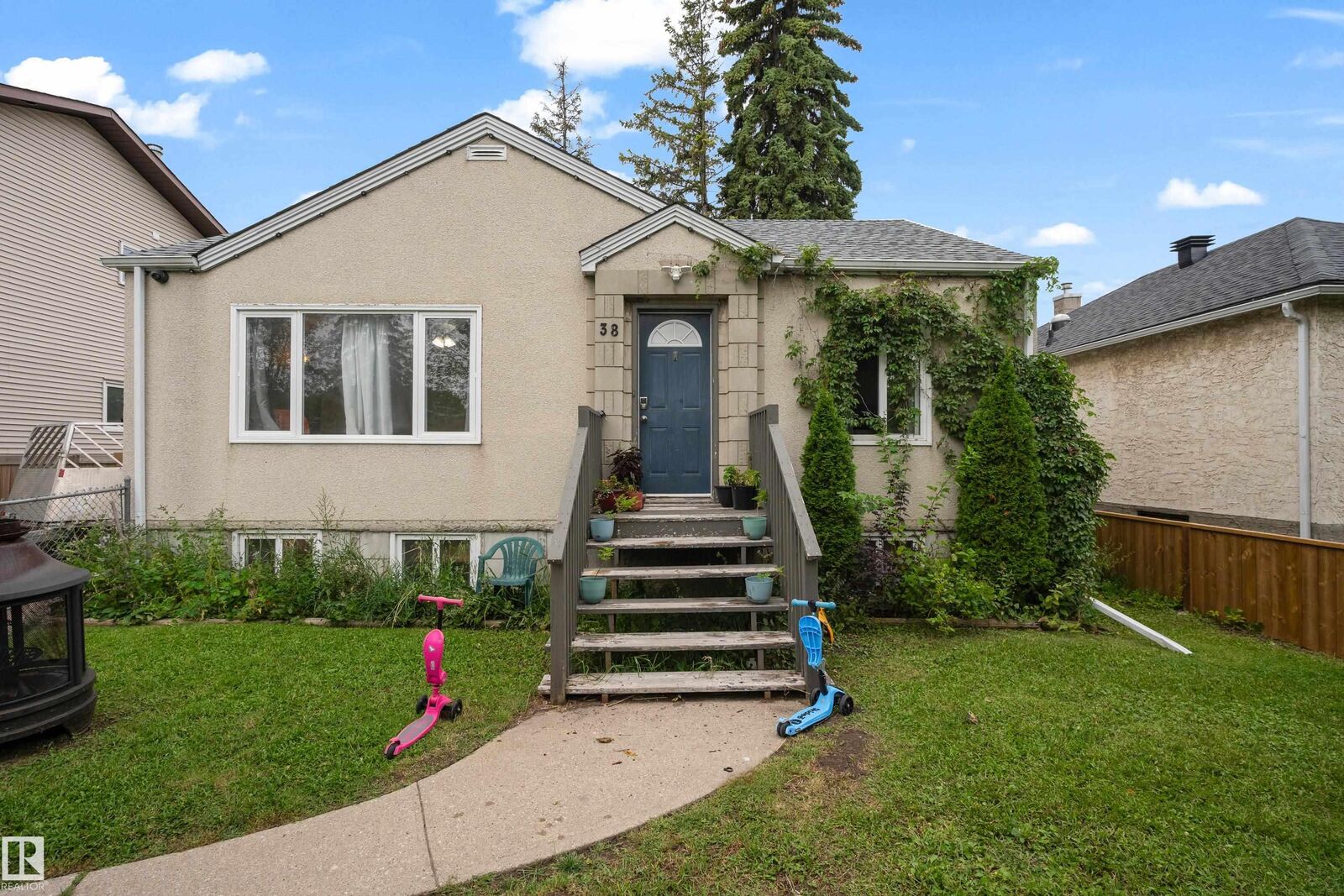 Property Photo:  12938 123 St NW  AB T5L 0J5 
