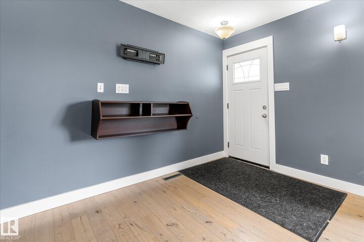 Property Photo:  10945 164 Street NW  AB T5P 3S2 